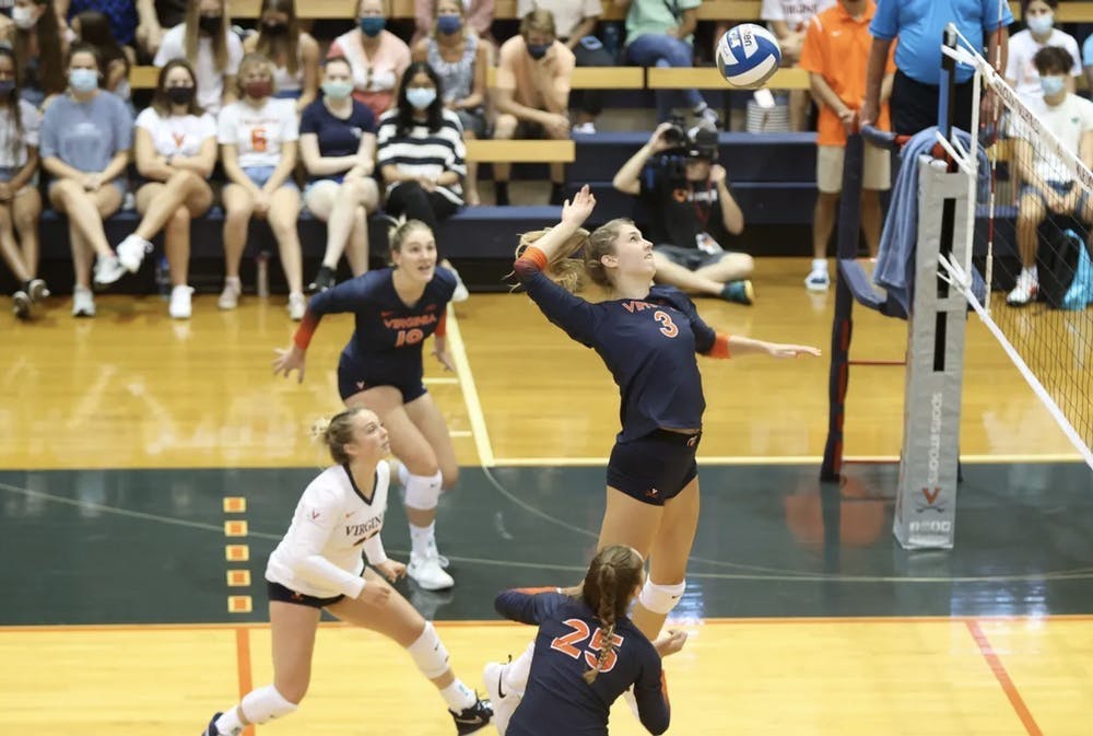 Después de la pérdida a Pittsburgh, Virginia está 0-8 en partidos contra equipos clasificados en los mejores cinco.