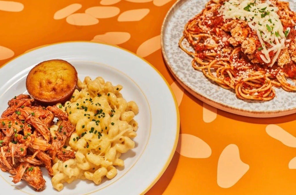 Good Uncle delivers fresh, ready-to-go meals to your designated drop off spot.