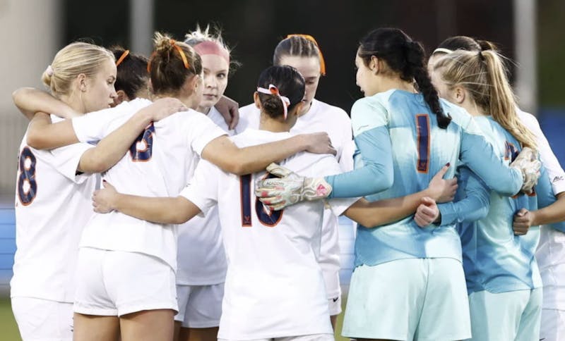 No. 1 seed women’s soccer falls to No. 4 Washington in Sweet 16 on penalties
