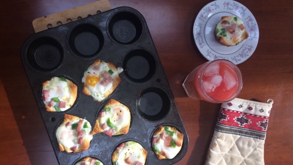 These breakfast cups will “wow” your roommates, housemates or friends, and they don’t have to know that only minimal effort and less than a half hour of work went into them.
