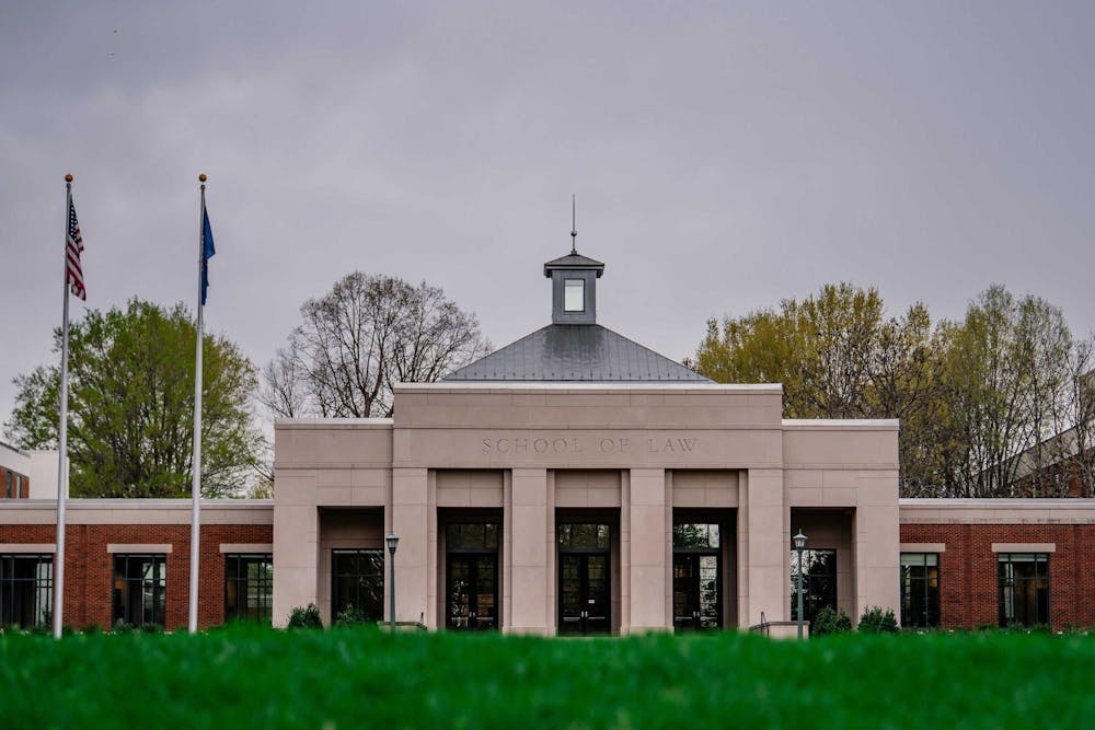 Mahoney joined the University Law School faculty in 1990 and served as academic associate dean of the School of Law from 1999 to 2004. 
