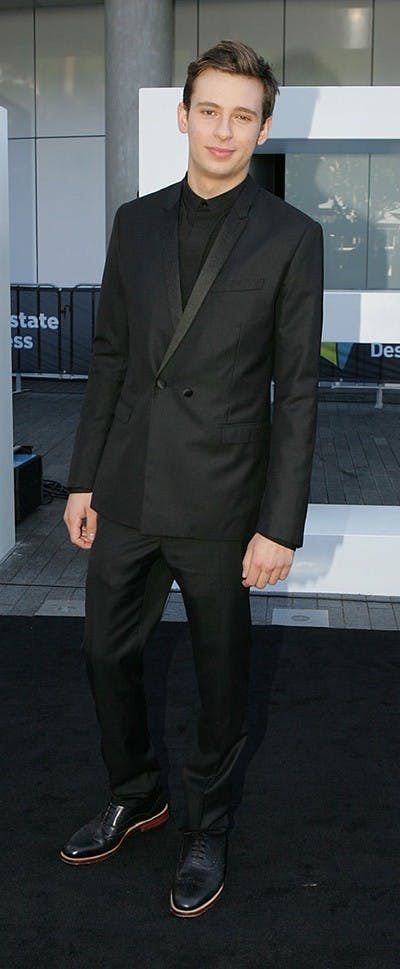 With powerful vibes and mesmerizing lights, Flume put on an impressive performance