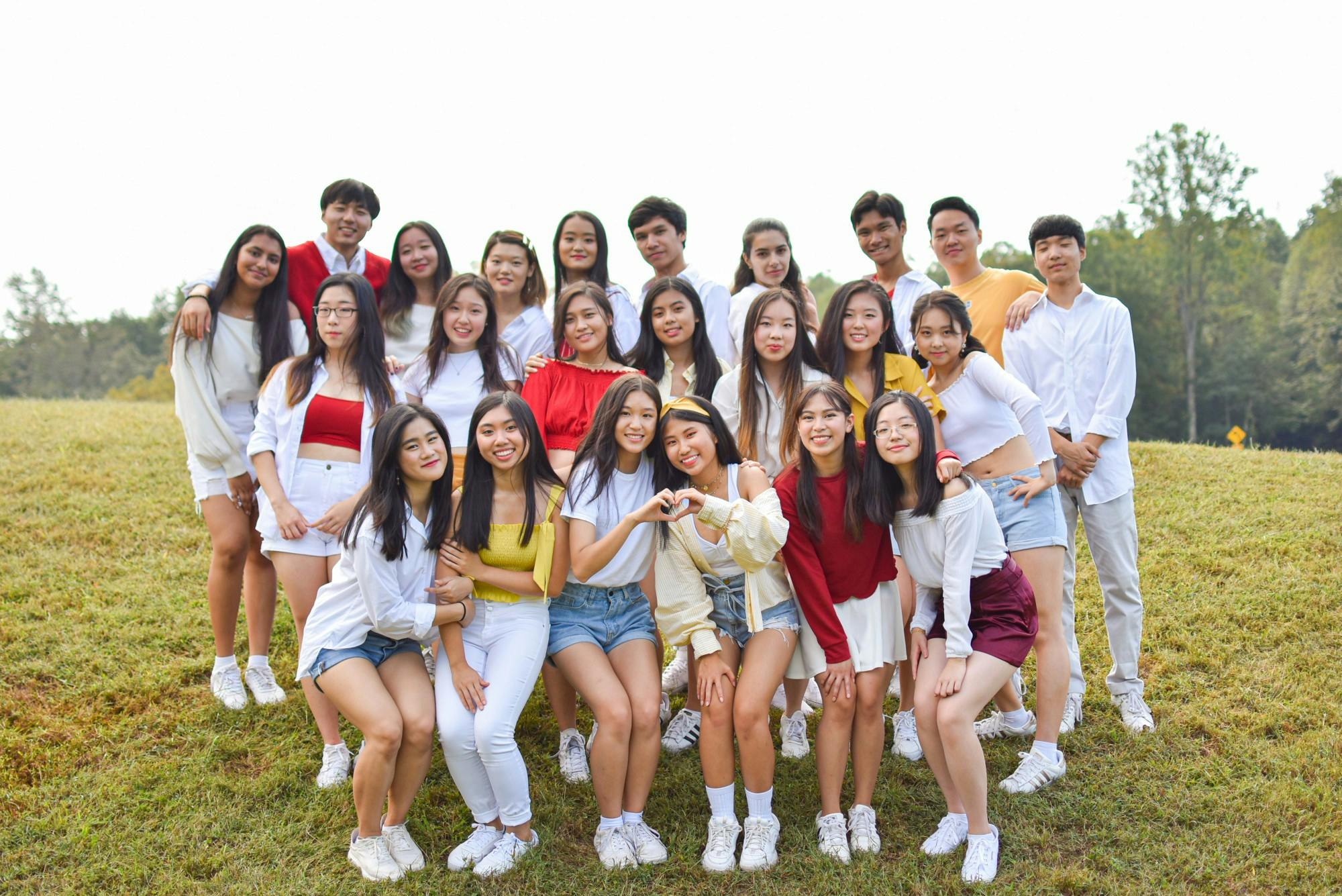 The Fall 2019 members of K-Edge pose for their group photo.