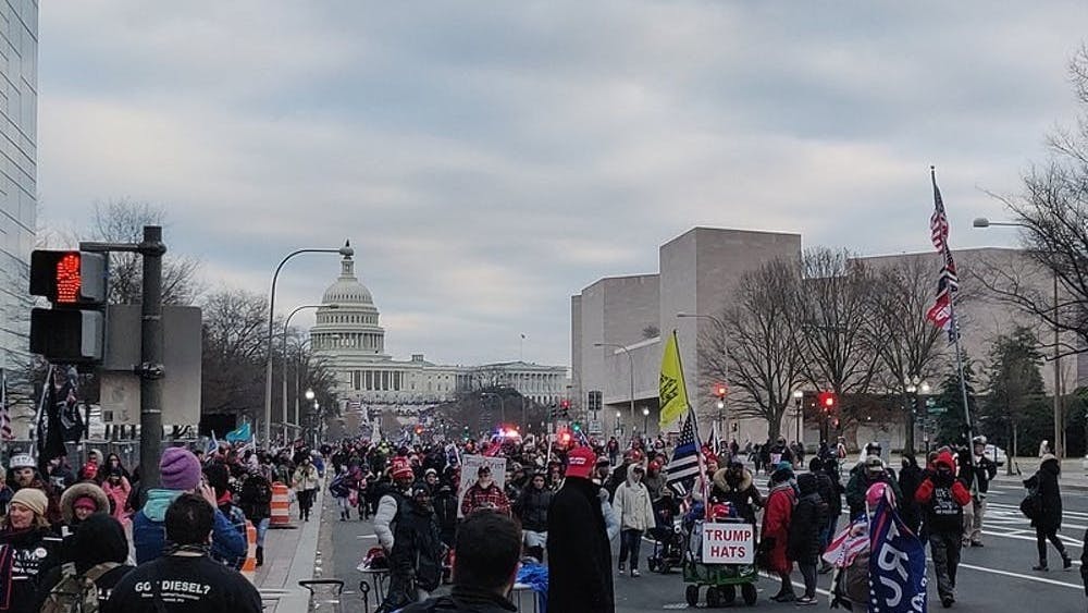 Los hechos del 6 de enero fueron ataques violentos planeados en contra de varios ideales protegidos, incluyendo el derecho de libertad de la prensa.