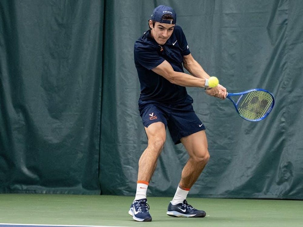 El nuevo jugador Andres Santamarta Roig puso a los Cavaliers en el tablero, pero los Buckeyes terminaron ganando 5-2.