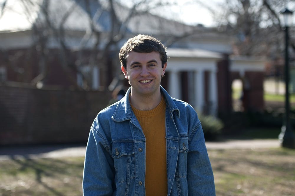 Aaron Doss es un columnista para la sección de vida para The Cavalier Daily.