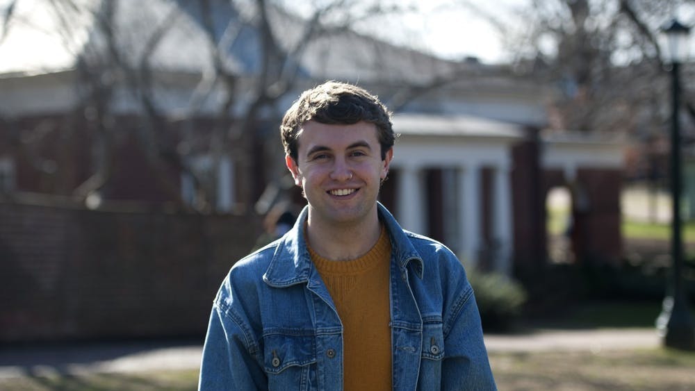 Aaron Doss es un columnista para la sección de vida para The Cavalier Daily.