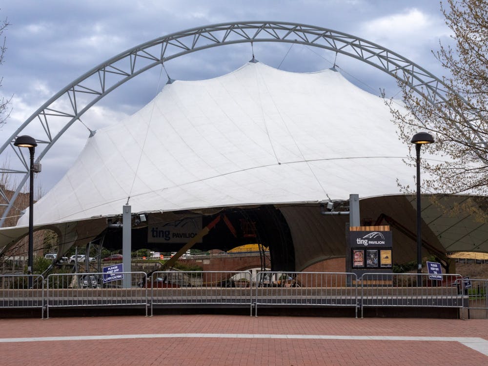 There will be four buses running between Grounds and Ting on a loop all night during Springfest.