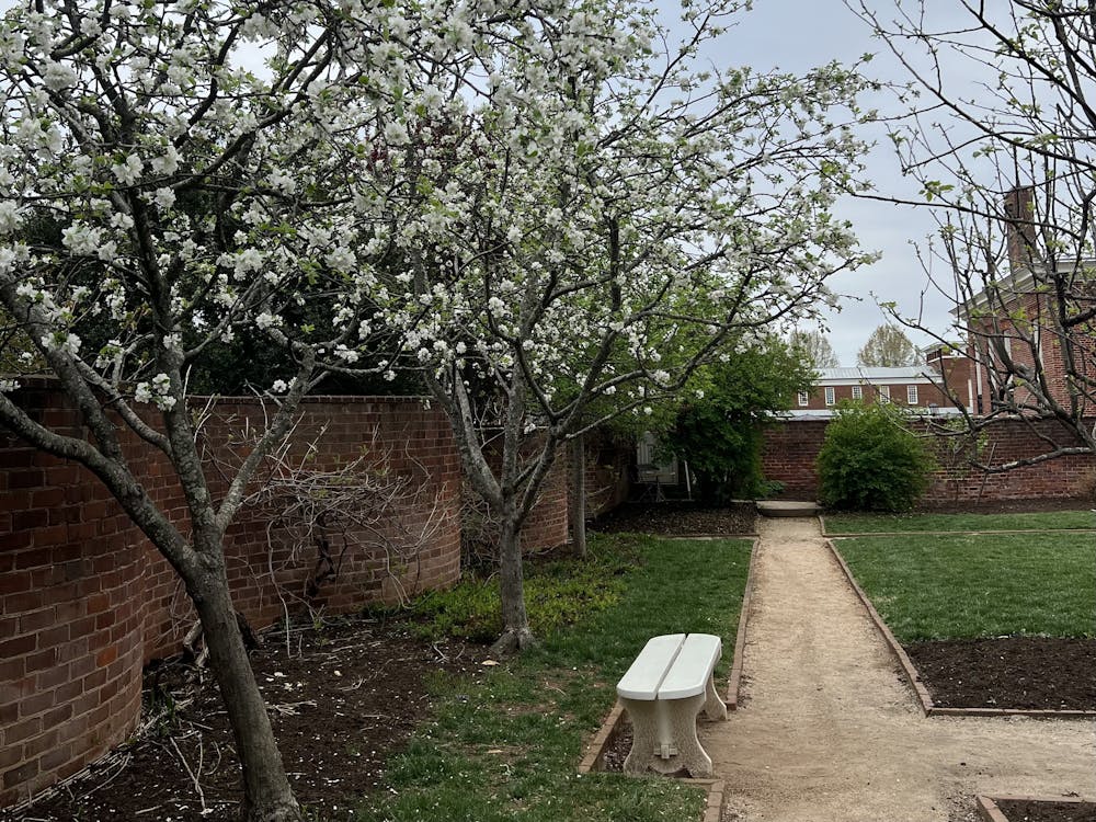 Here’s your unofficial guide to the most romantic spots on Grounds.