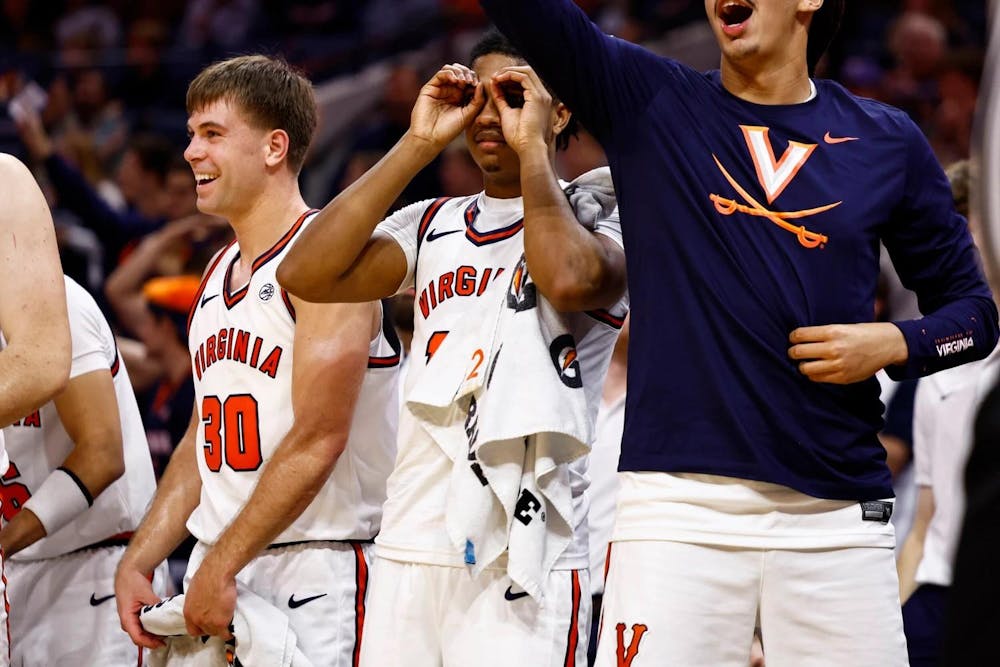 <p>Many fans had to put goggles over their eyes, amazed to be watching basketball this fast in this stadium.</p>