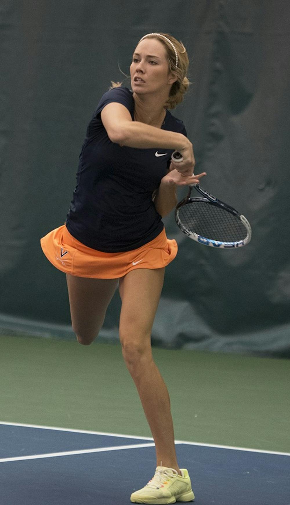 <p><font> Senior Danielle Collins shined as a leader Friday, though her team fell&nbsp;4-3 to No. 28 South Carolina. No. 4 Collins secured her singles victory in straight sets, 6-0, 6-1.</font></p>