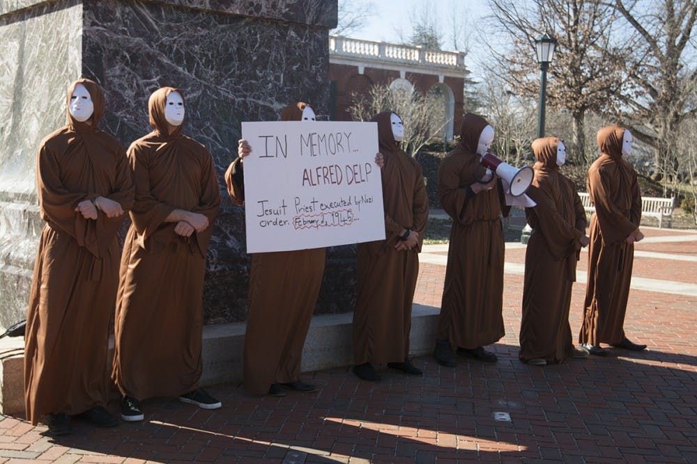 ns-inbriefantinaziprotest-canton