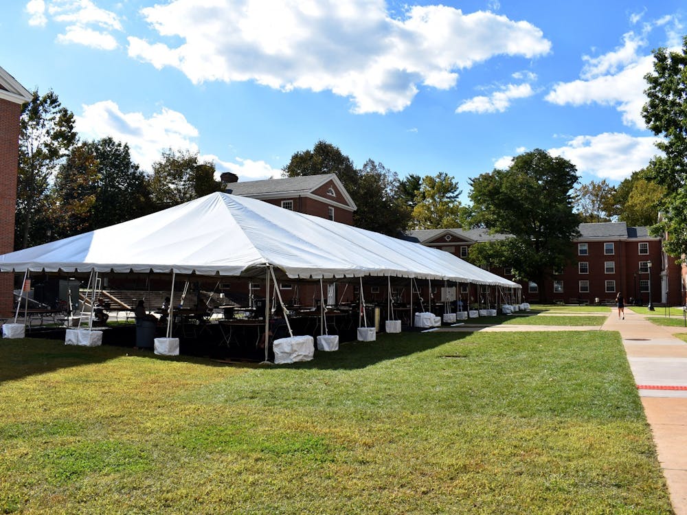 During your tour, the white tents are a sight not to be missed, even if you are short on time.