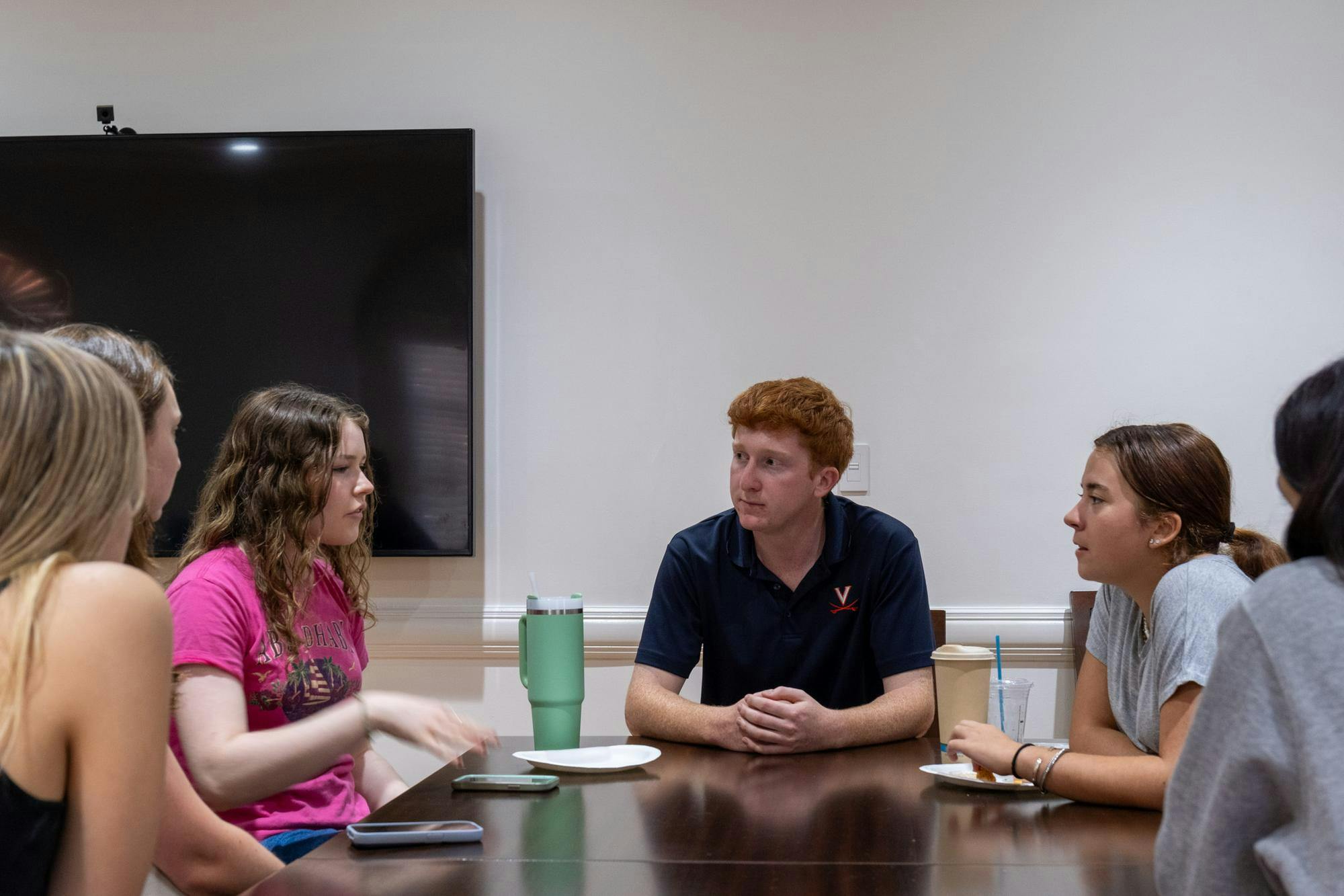 Students gathered in the Rotunda Oct. 1, 2025 for a conversation on political violence, hosted by Middle Grounds, a non-partisan political discussion club.