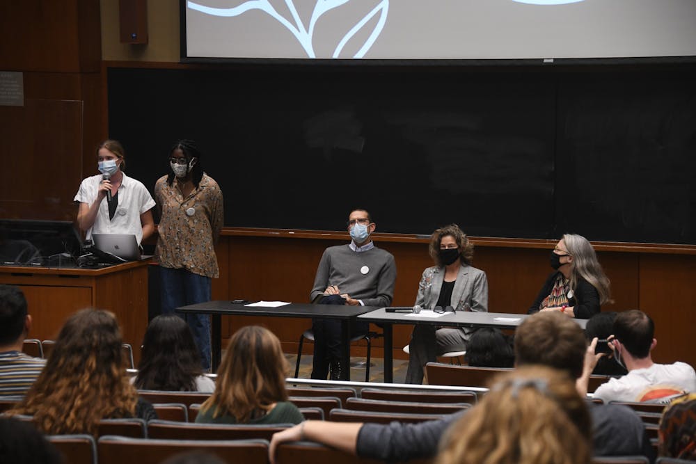 The event featured a panel discussion of professors, as well as presentations from student leaders who highlighted the connection between divesting from fossil fuels and environmental justice. 