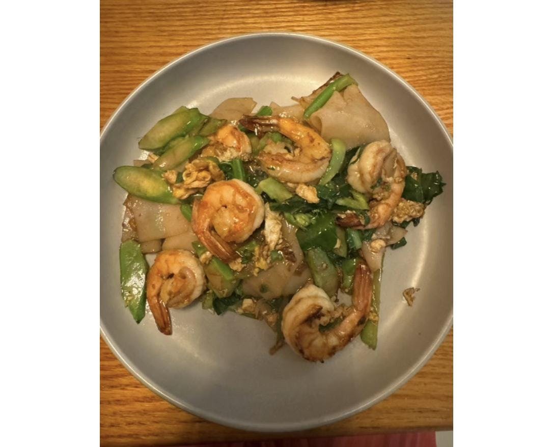 Tangerines Kitchen is the perfect way to satisfy your cravings with bold Thai flavors or traditional American breakfast food.