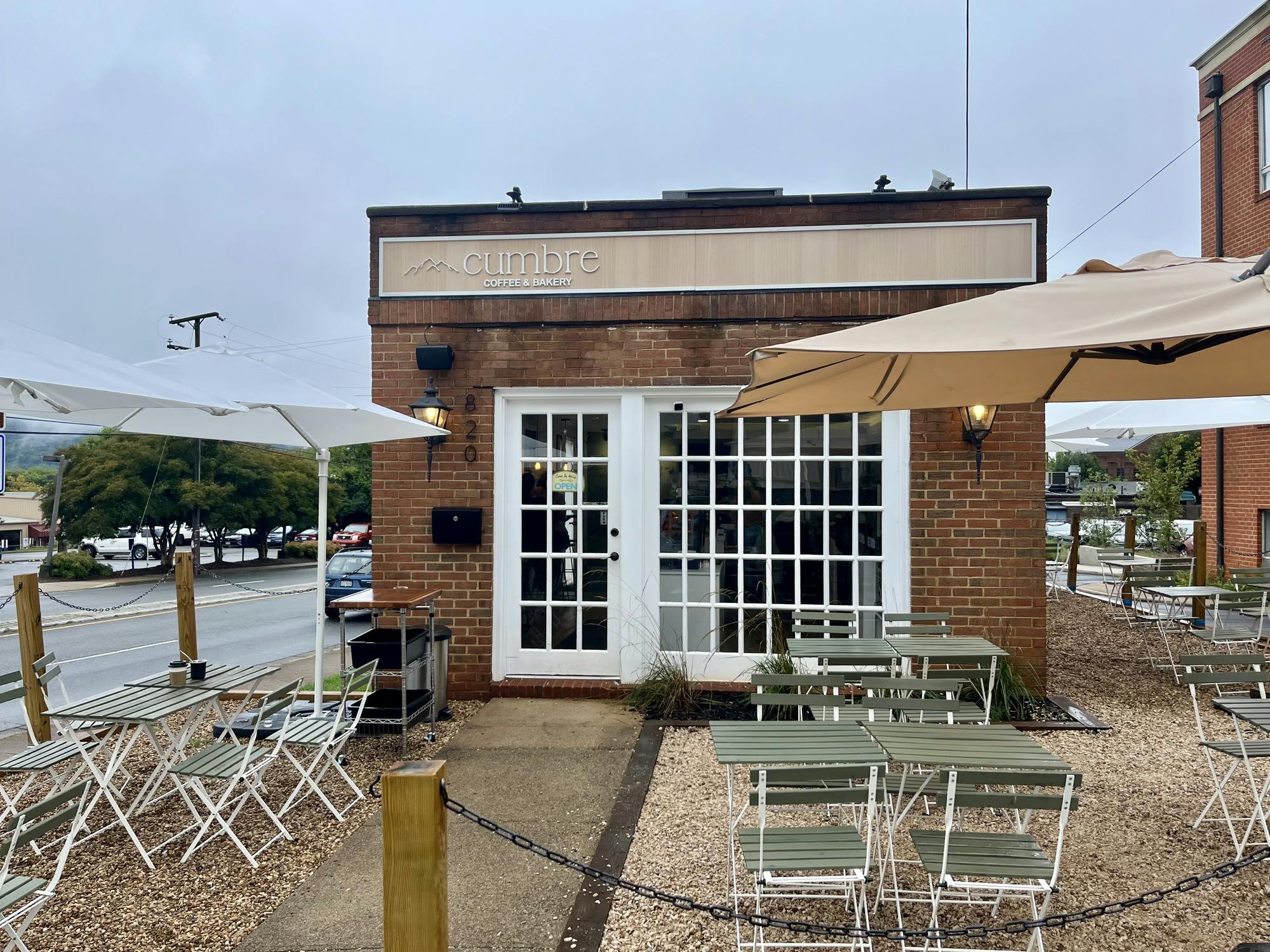 Cumbre is a perfect spot to go grab a delicious, affordable lunch, complete with an espresso drink and a sweet treat.