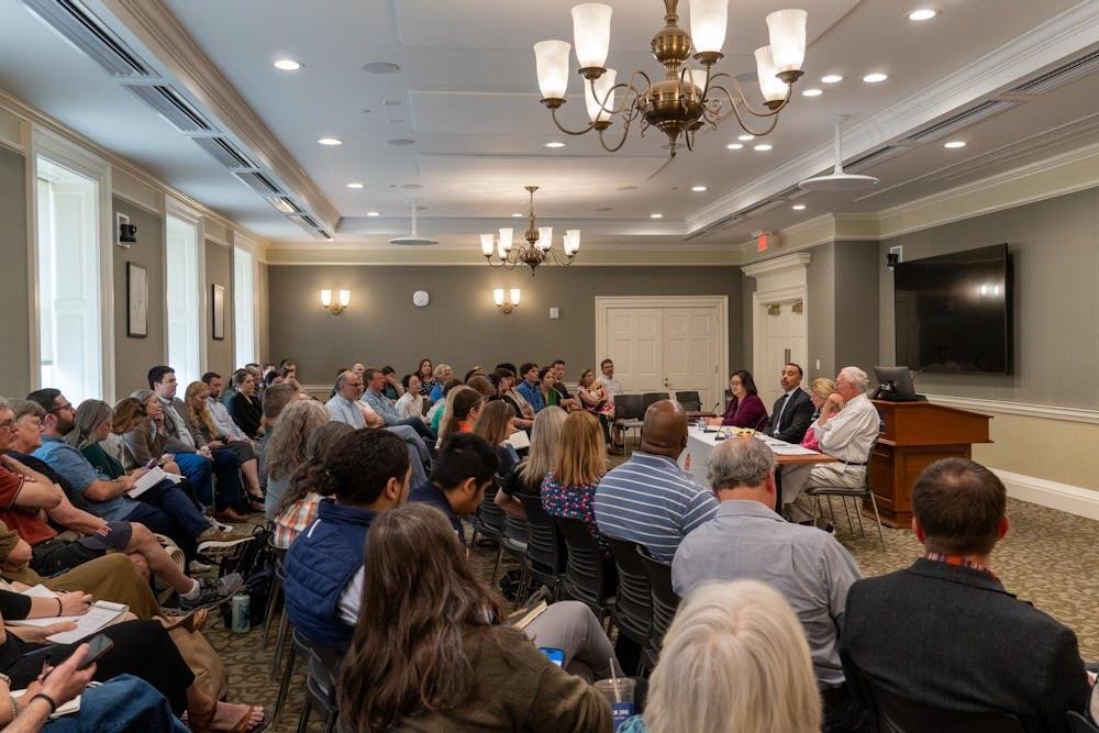 Los recientes recortes en las agencias federales y sus plantillas han ralentizado muchos procesos clave relacionados con la investigación para la Universidad.