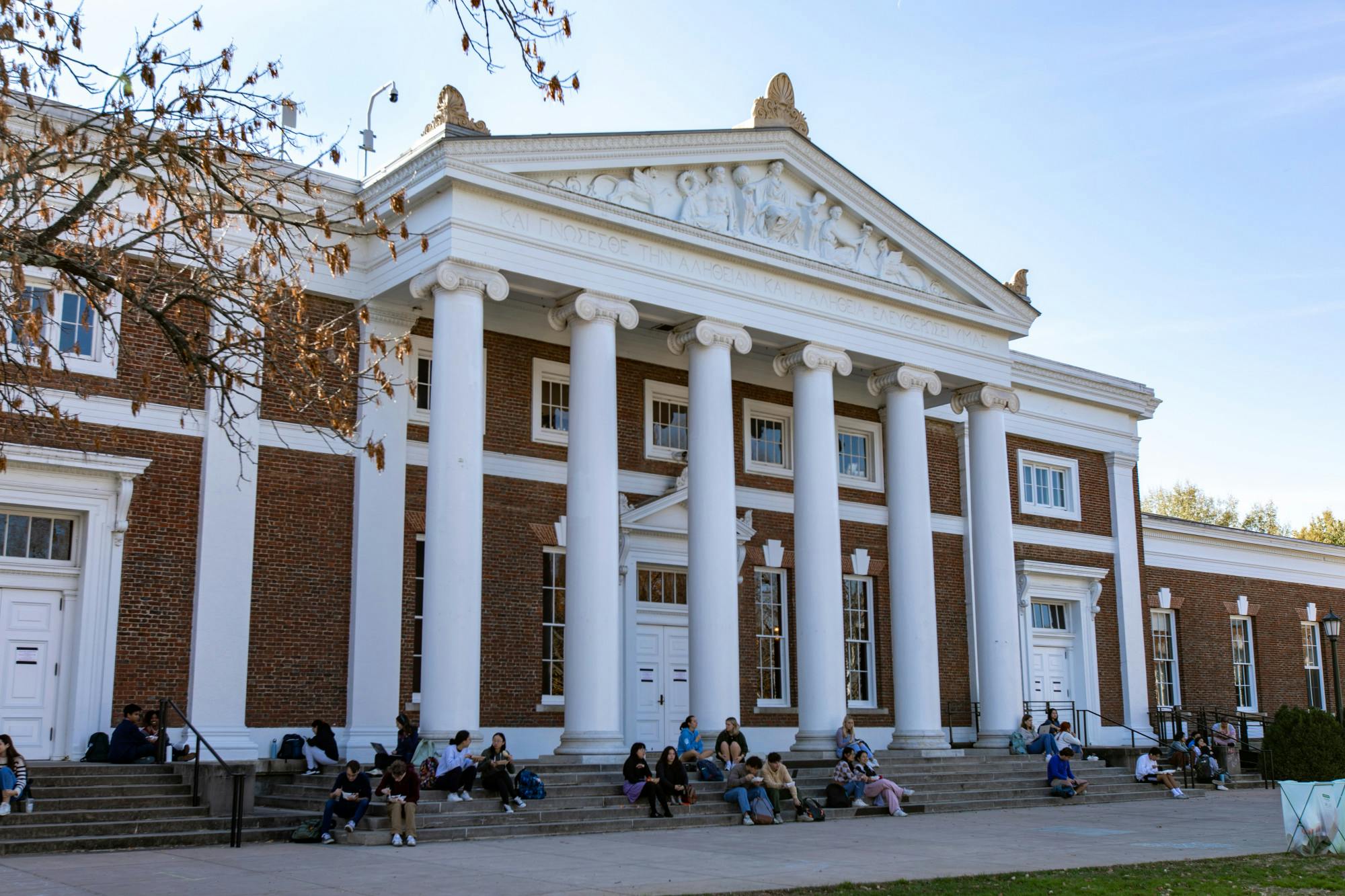 Grief listeners and counselors were present to support people. 