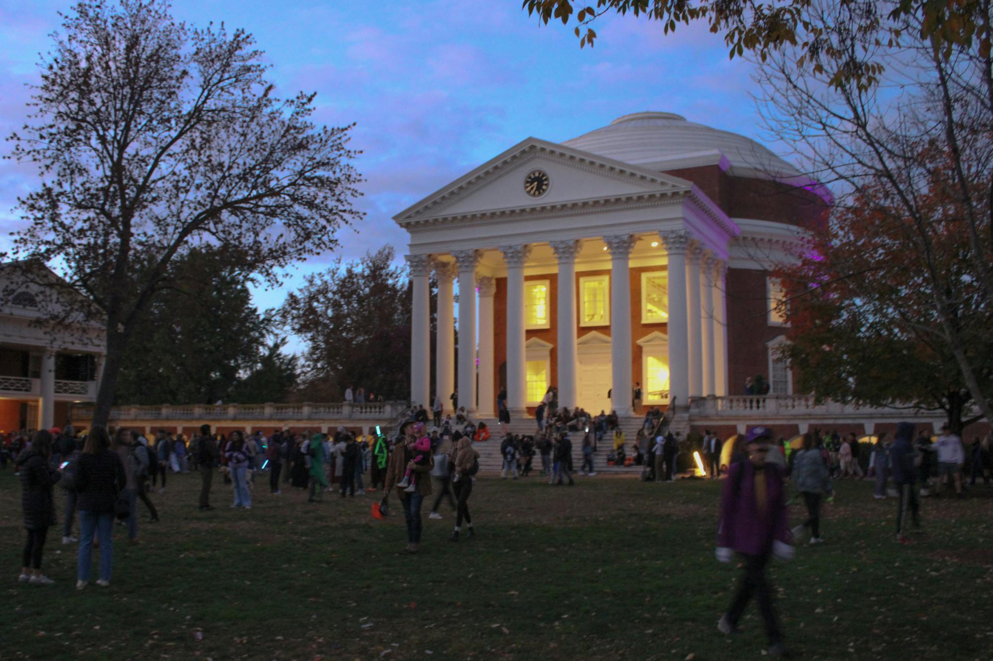 Parents were left scandalized when a horde of Commerce students descended upon the Lawn at around 6:15 p.m.