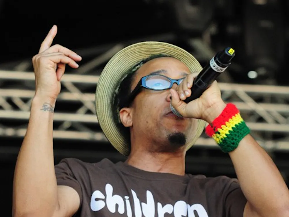 Speech Thomas is the lead vocalist of Arrested Development, a hip-hop group which, aside from sharing a name with the cult sitcom, also shares the sitcom’s ability to create intricate, clever stories.