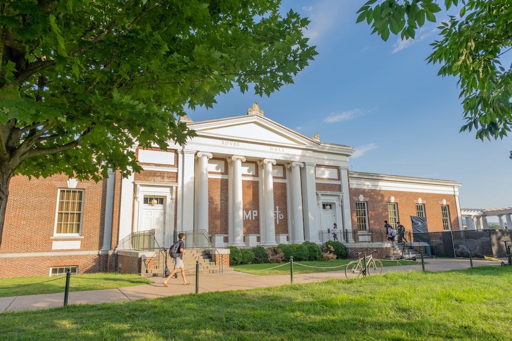 2028届学生将会成为第一届在大一申请McIntire商学院的学生。