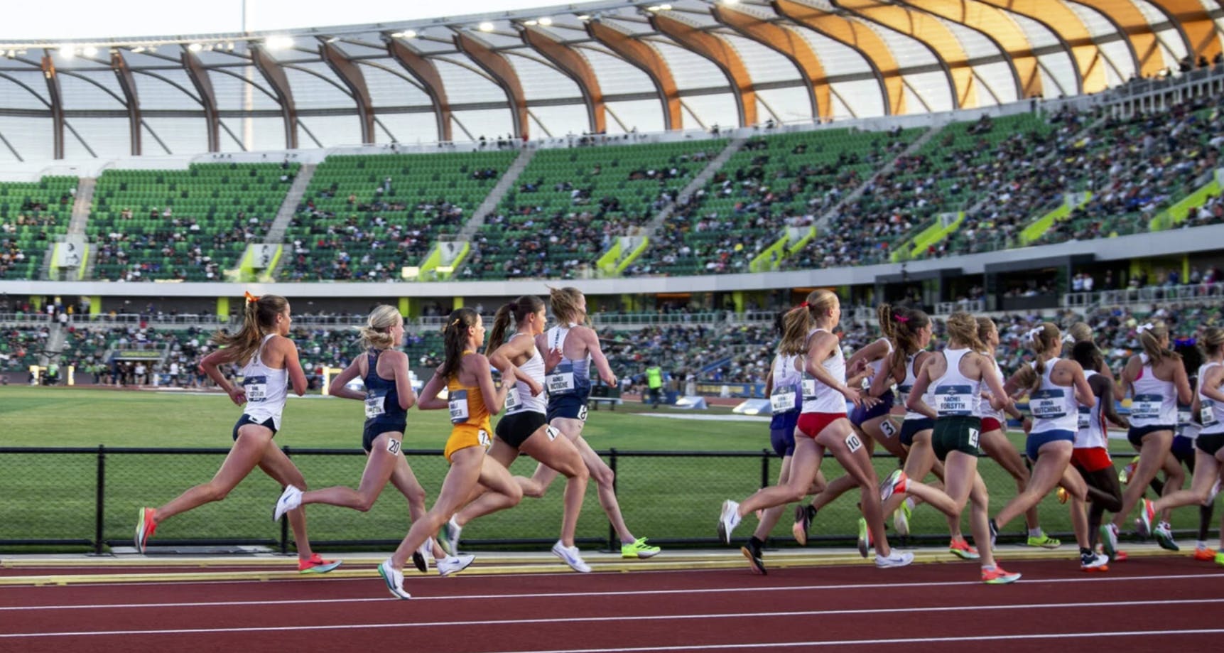 Appleton moves through the pack.