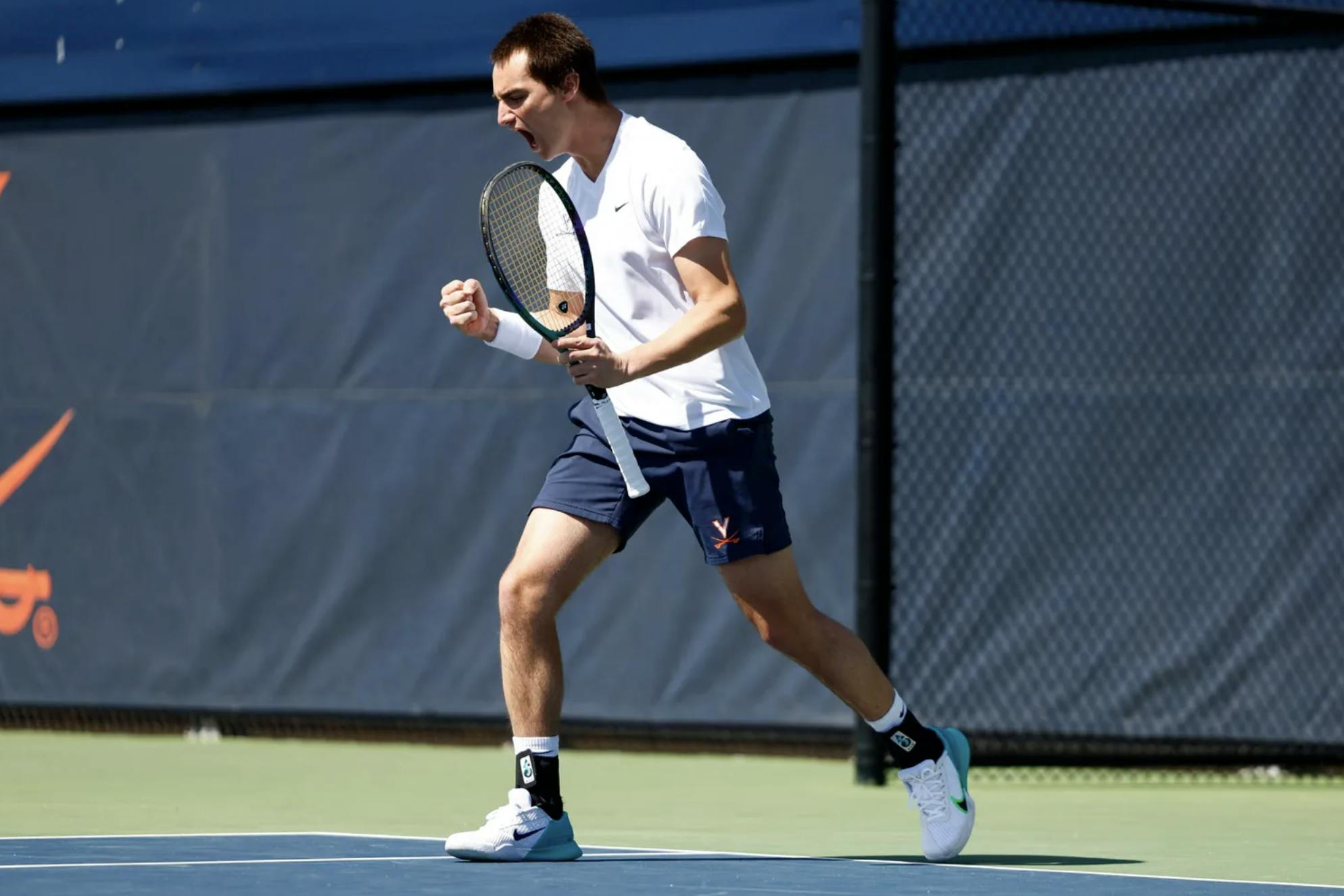 The Cavaliers took down the Cardinals and the Fighting Irish with ease over the weekend, winning 13 matches and losing just one.