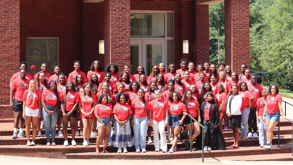 This program connects new students with peer advisors who provide support and counseling, and offers a range of activities, workshops, and seminars.
