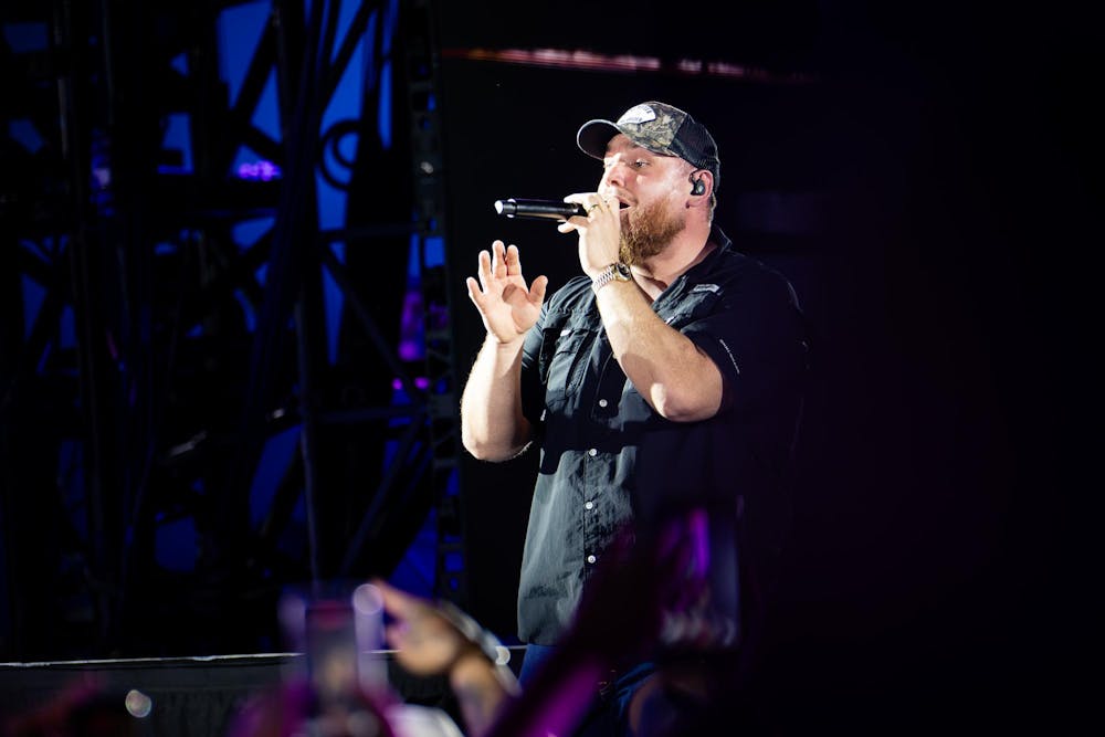 lukecombs-24