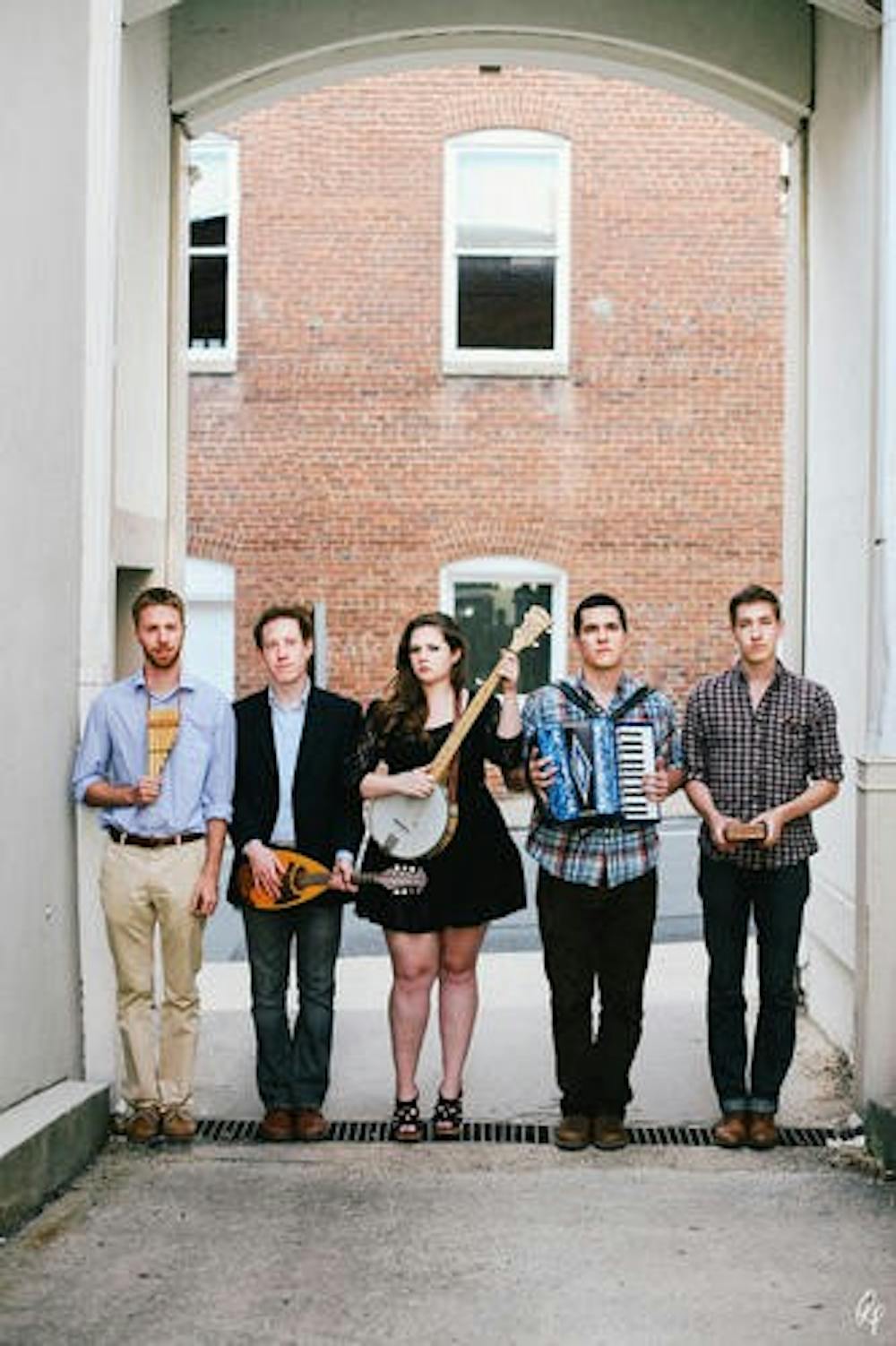 <p>University Alumna&nbsp;Erin Lunsford&nbsp;and her four-man band will play a show at The Southern Tuesday.&nbsp;</p>