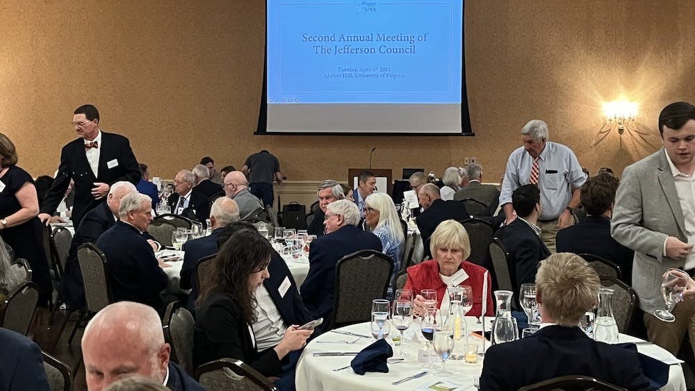 一位听众谈到了弗吉尼亚大学的平权法案录取政策,说平权法案对黑人是一种“巨大的伤害”。