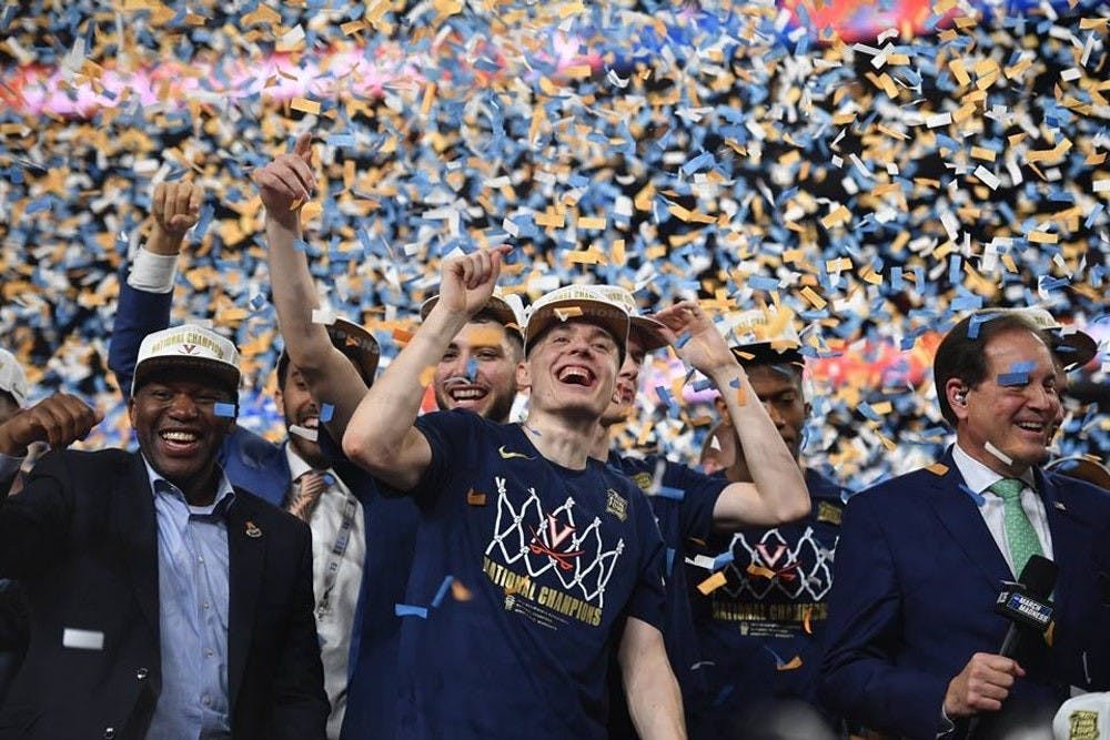 If the White House sends an invitation to the team, the individual players should not take this petition into consideration when making their decision on whether or not they attend.