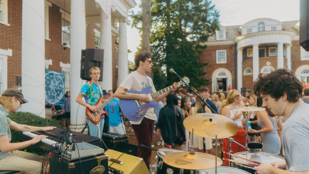 Live performances by The Lint Collectors are often very dynamic, as the chemistry between the musicians is palpable and they flit seamlessly from original songs to covers. 