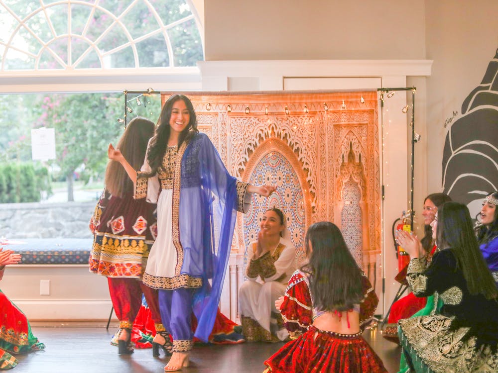 Students gathered in 1515 for an entertaining and educational showcase of Middle Eastern culture and a delicious dinner from Sultan Kebab.