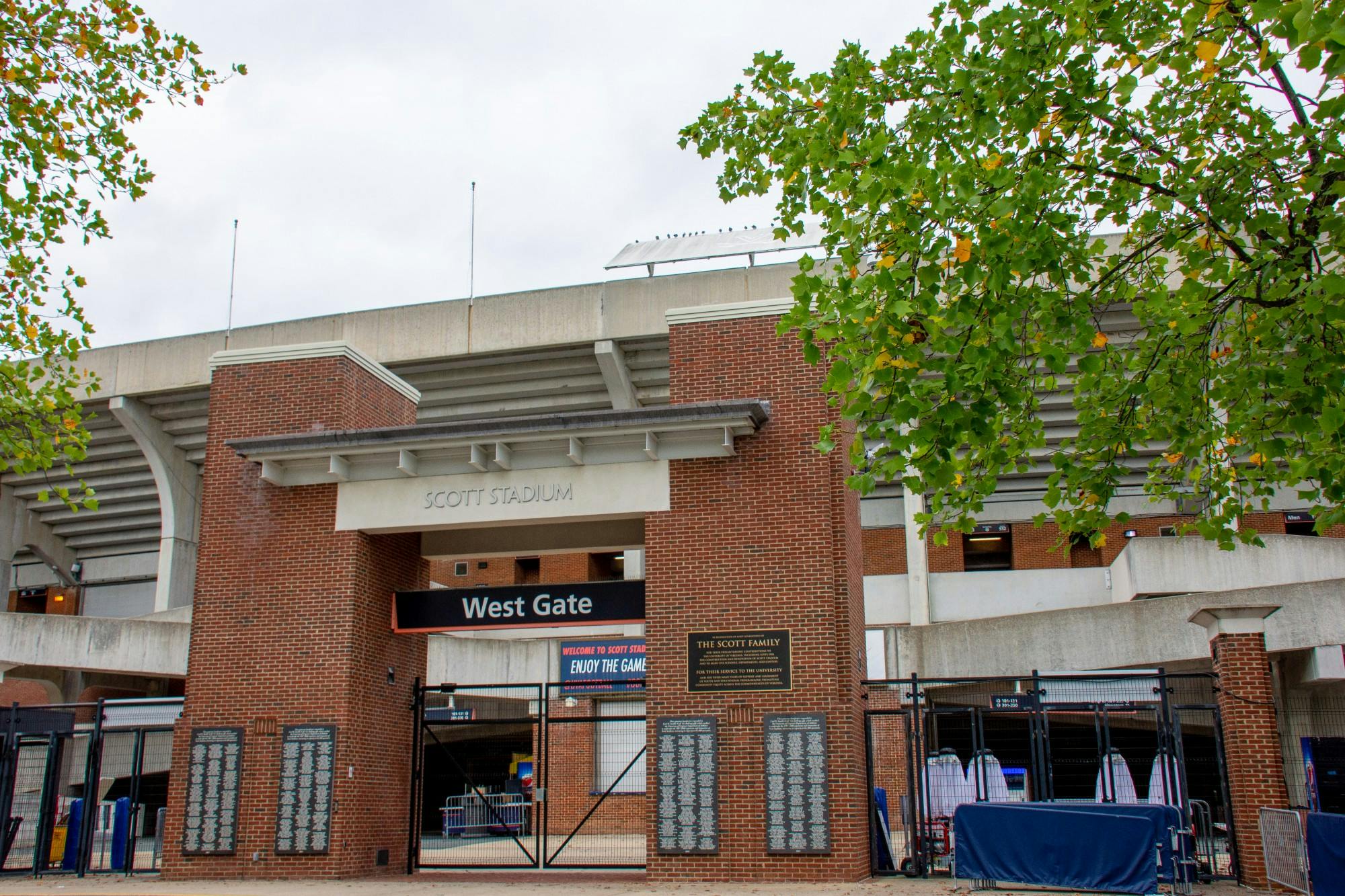 The Office for Sustainability works alongside Virginia Athletics as part of its Single Use Plastic Reduction strategy to increase sustainability efforts at all athletic events.&nbsp;