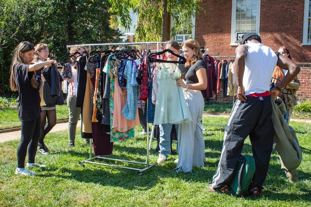 The layout of the event enabled students to flow between vendors and swappers, allowing students to socialize and connect as they perused jackets, jewelry and everything in between.