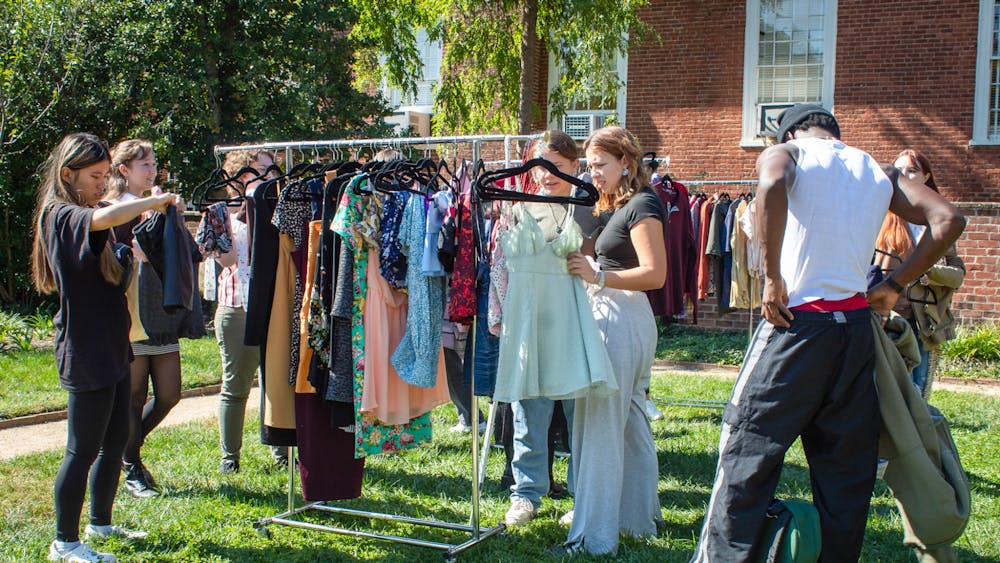 The layout of the event enabled students to flow between vendors and swappers, allowing students to socialize and connect as they perused jackets, jewelry and everything in between.