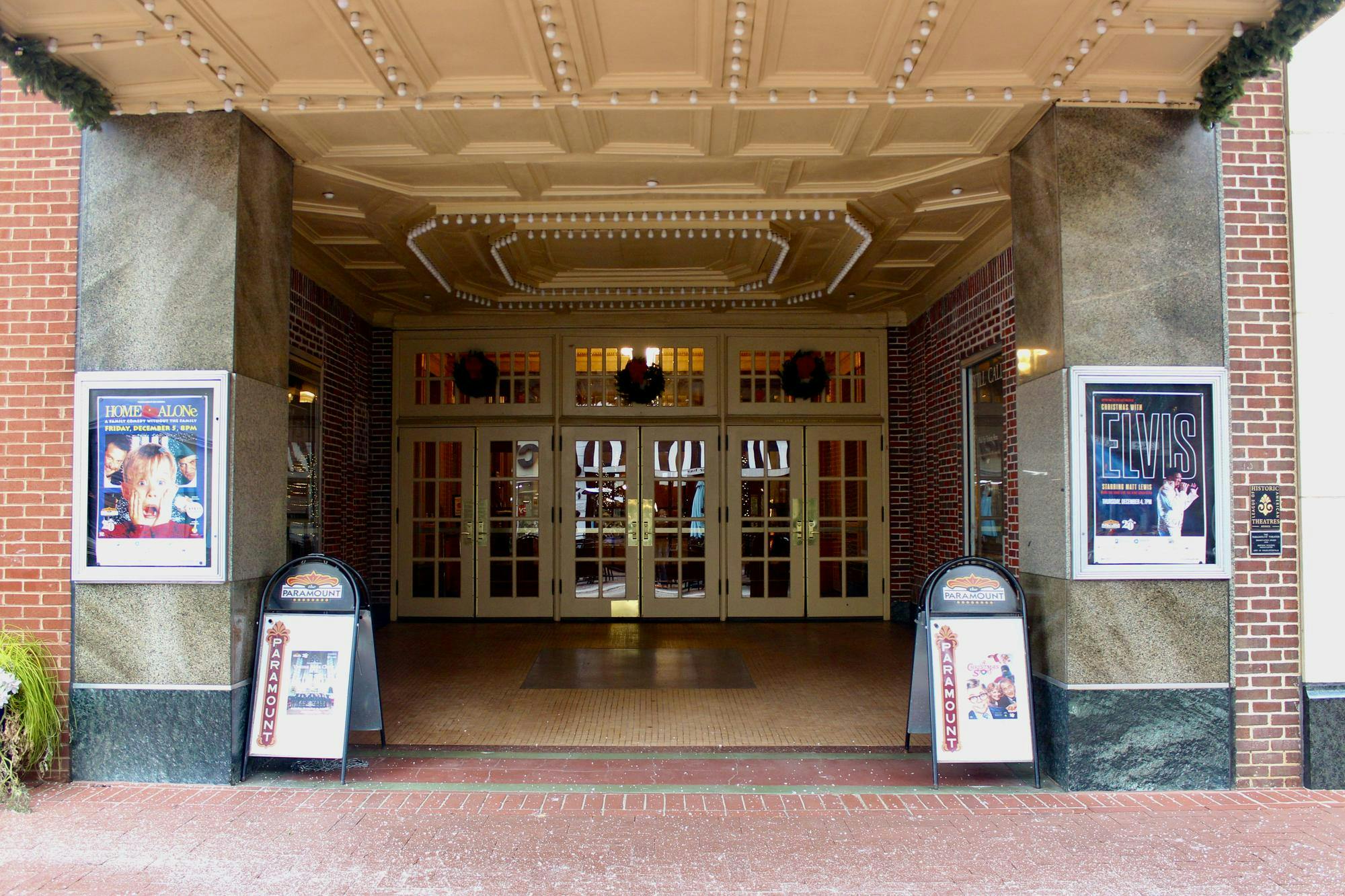 From tender love letters to sweeping tragedies, the Charlottesville Symphony Orchestra’s “Romance” celebrated the many dimensions of love through music.