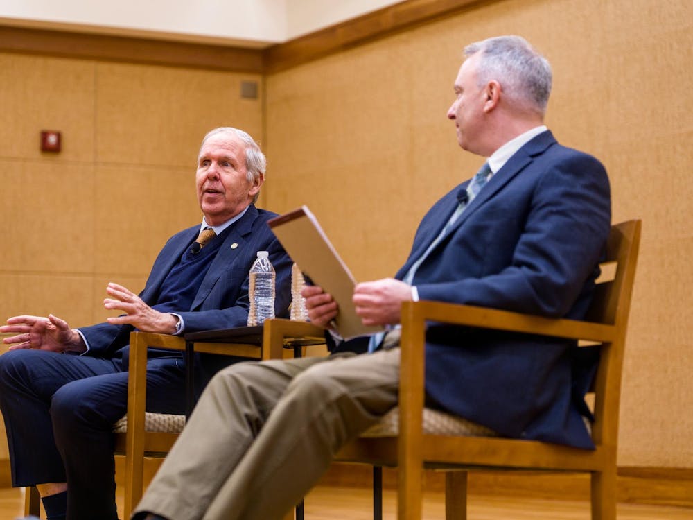 Ambassador Alemán spoke to students Monday on the similarities between Panama and Virginia.