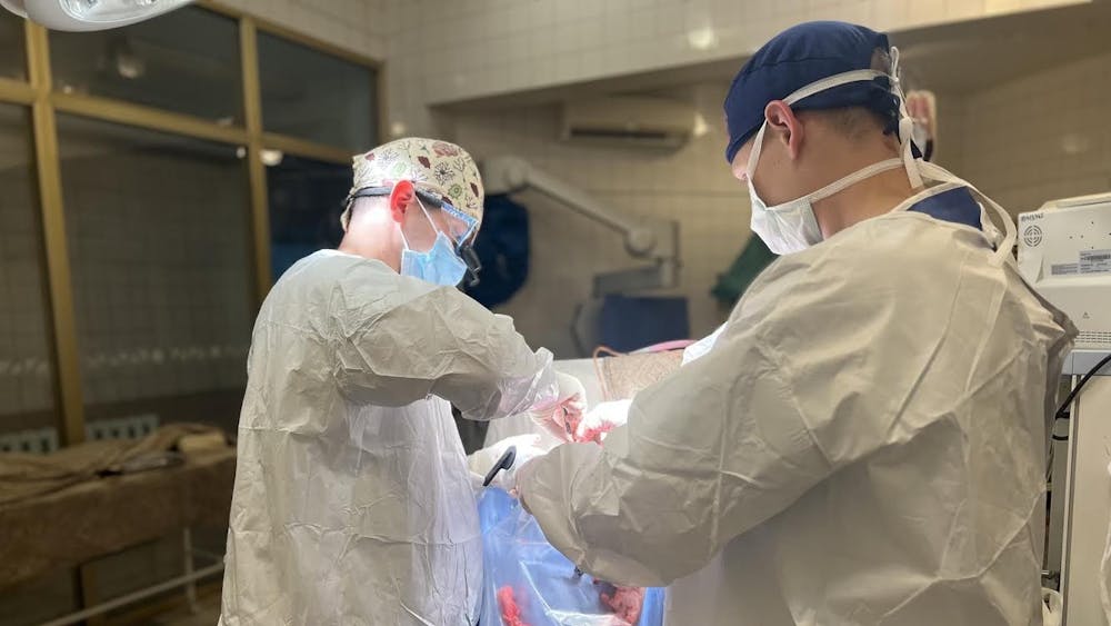 Approximately 70% of the neurosurgical patients that Berlin treated were polytrauma patients or patients with several injuries, such as a brain injury, shrapnel in their legs, collapsed lung and burn wounds. 