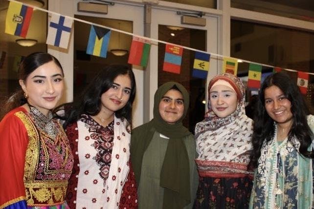 The showcase invited Muslim and non-Muslim students to dress in cultural attire and give brief presentations on their cultural roots.