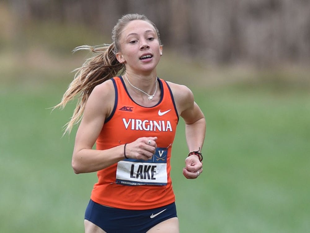 Graduate student Iona Lake defended Sarah Falker’s title from 2014, winning the women’s Division I 5K at the Virginia/Panorama Farms Invitational.