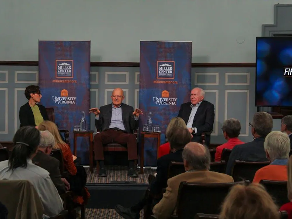 Los panelistas del Miller Center hablaron sobre su experiencia en seguridad nacional el jueves.