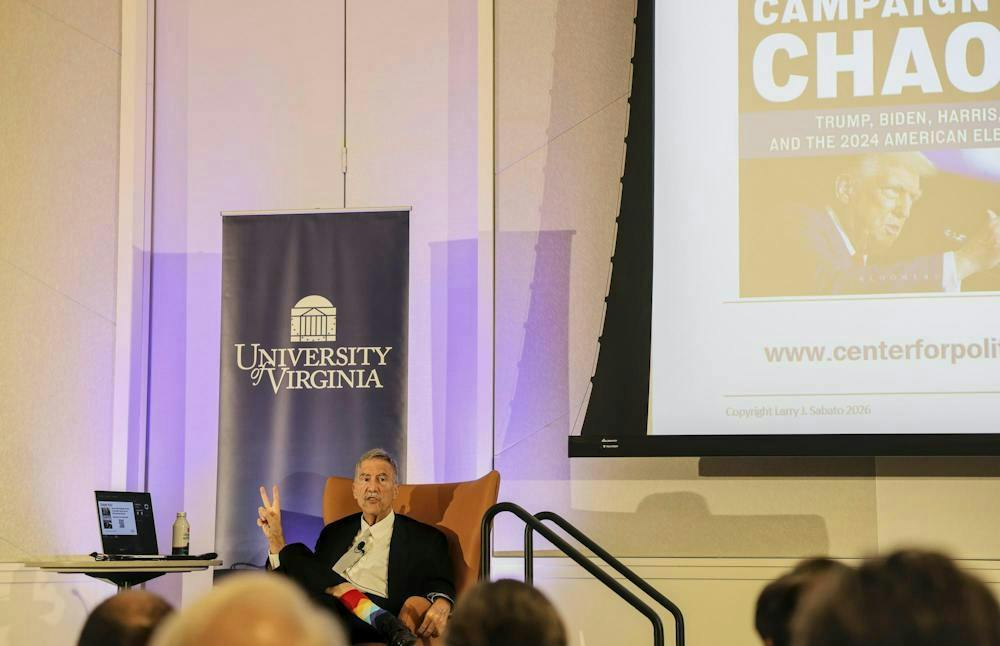 «Lifetime Learning» recibió al profesor de Ciencias Políticas Larry Sabato para su conferencia anual «Mirada a la bola de cristal» el 26 de septiembre de 2026.