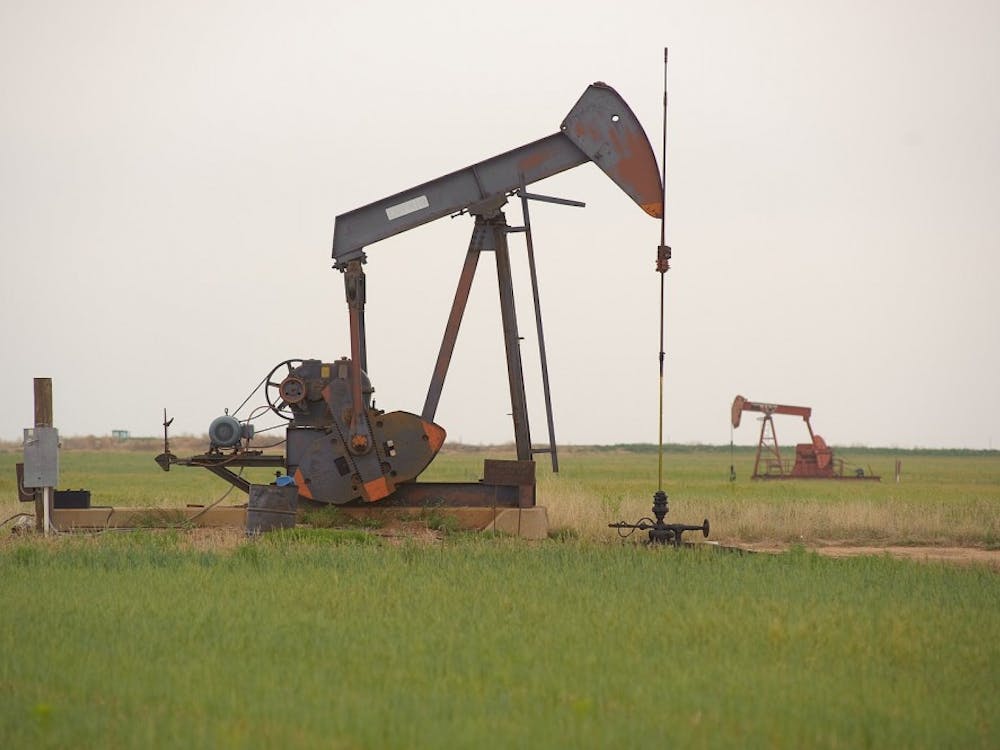 The manufacturing and oil drilling sectors propelled Texas to become the nation’s second largest economy after California, with its business-friendly climate also attracting investment.