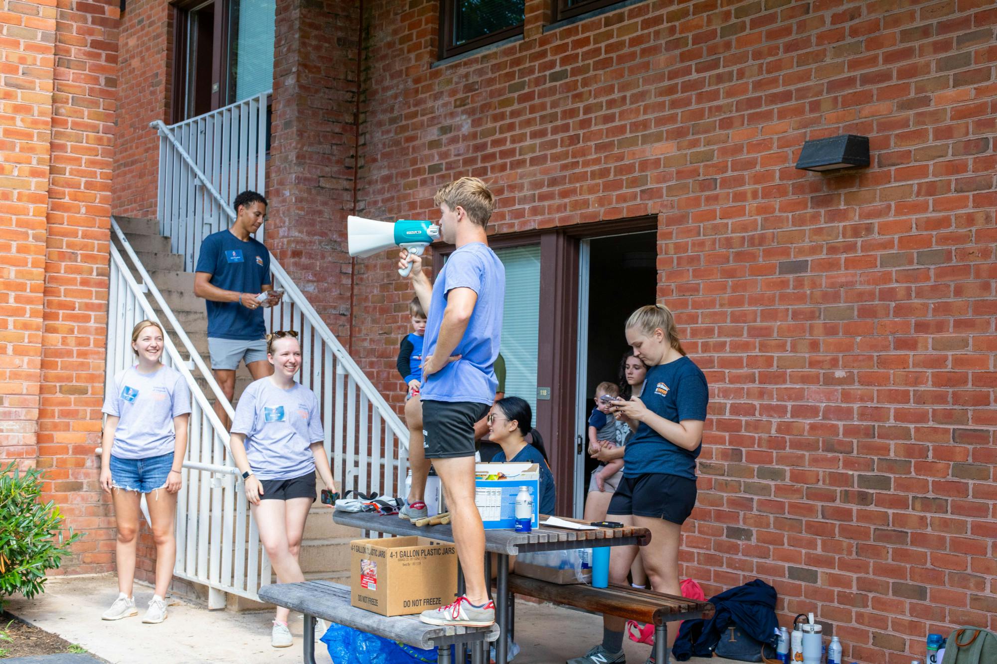 HRL facilitated move-in along with 240 residential advisor staff — upperclassmen students who live within dorm communities