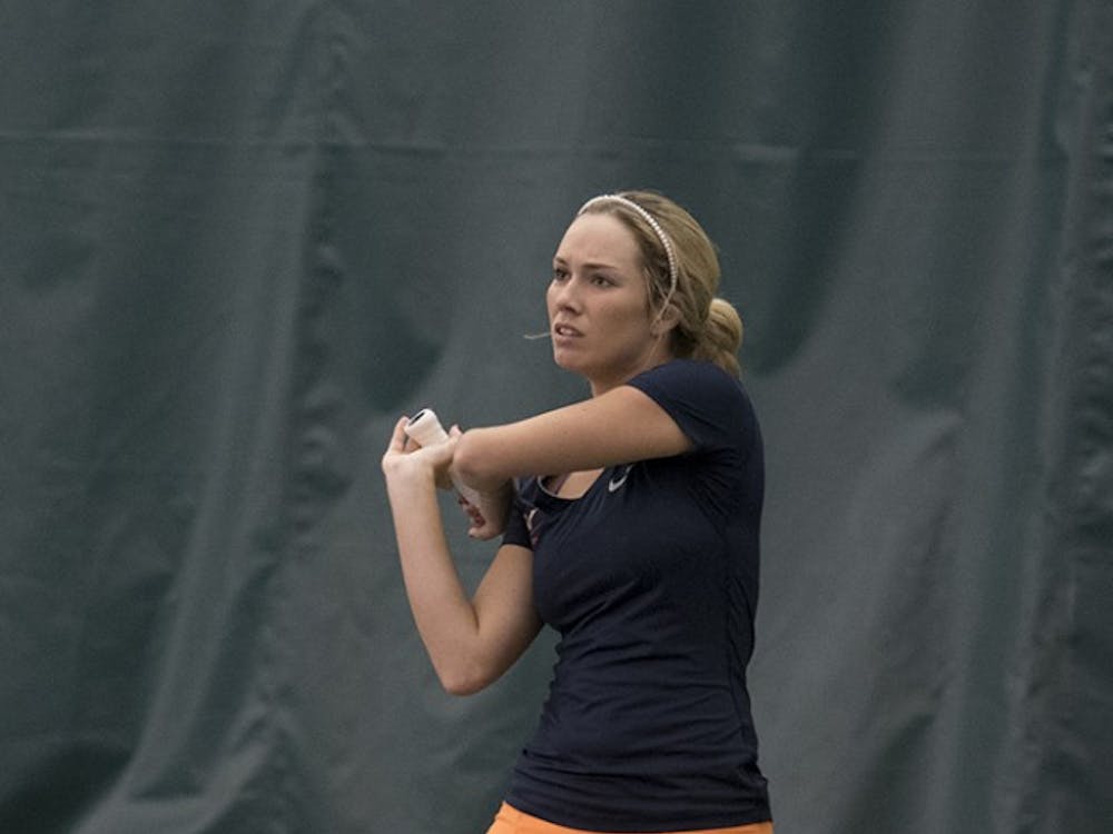 The Virginia women's tennis team split two matches over the weekend in the state of Florida, losing against Miami but rebounding against Florida State.