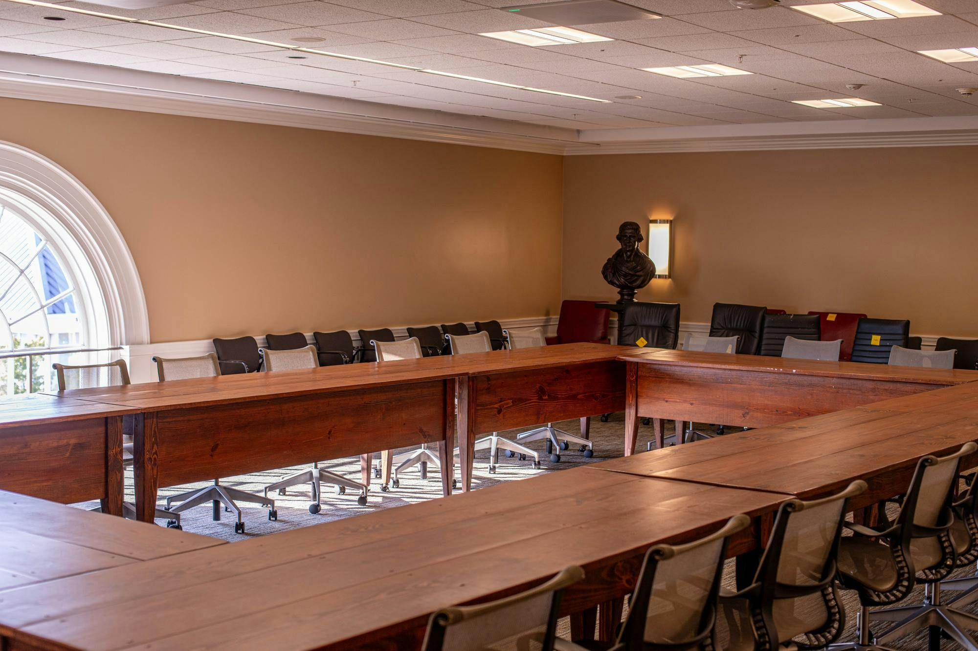 Further discussions and voting on the bylaws are set for the spring semester.