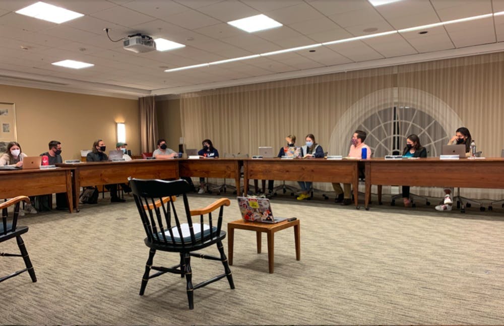 Los miembros del Comité de Honor discutieron la viabilidad de la retracción informada junto a otros cambios Constitucionales durante su junta del domingo en la noche